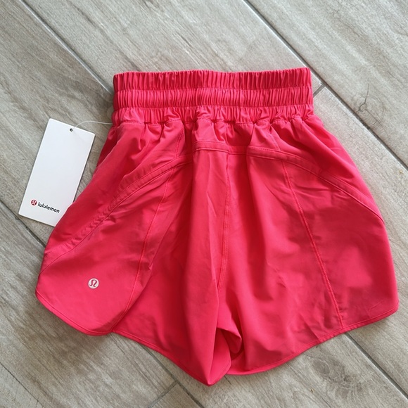NWT Lululemon Track That High-Rise Lined Short 5" - Picture 10 of 12